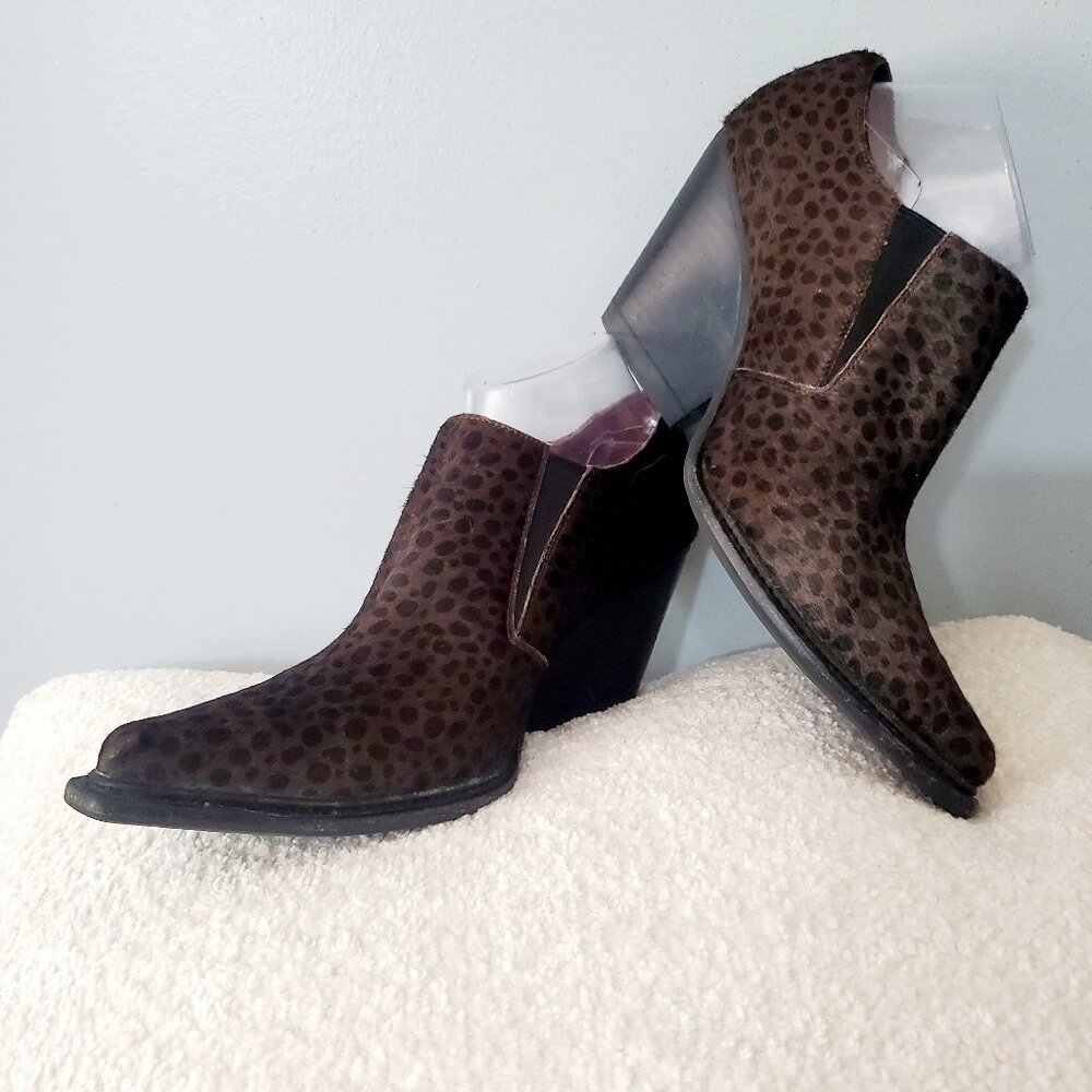 Jeffrey Campbell Leopard Pointed Toe Calf Hair Ankle Boots Size 9.5